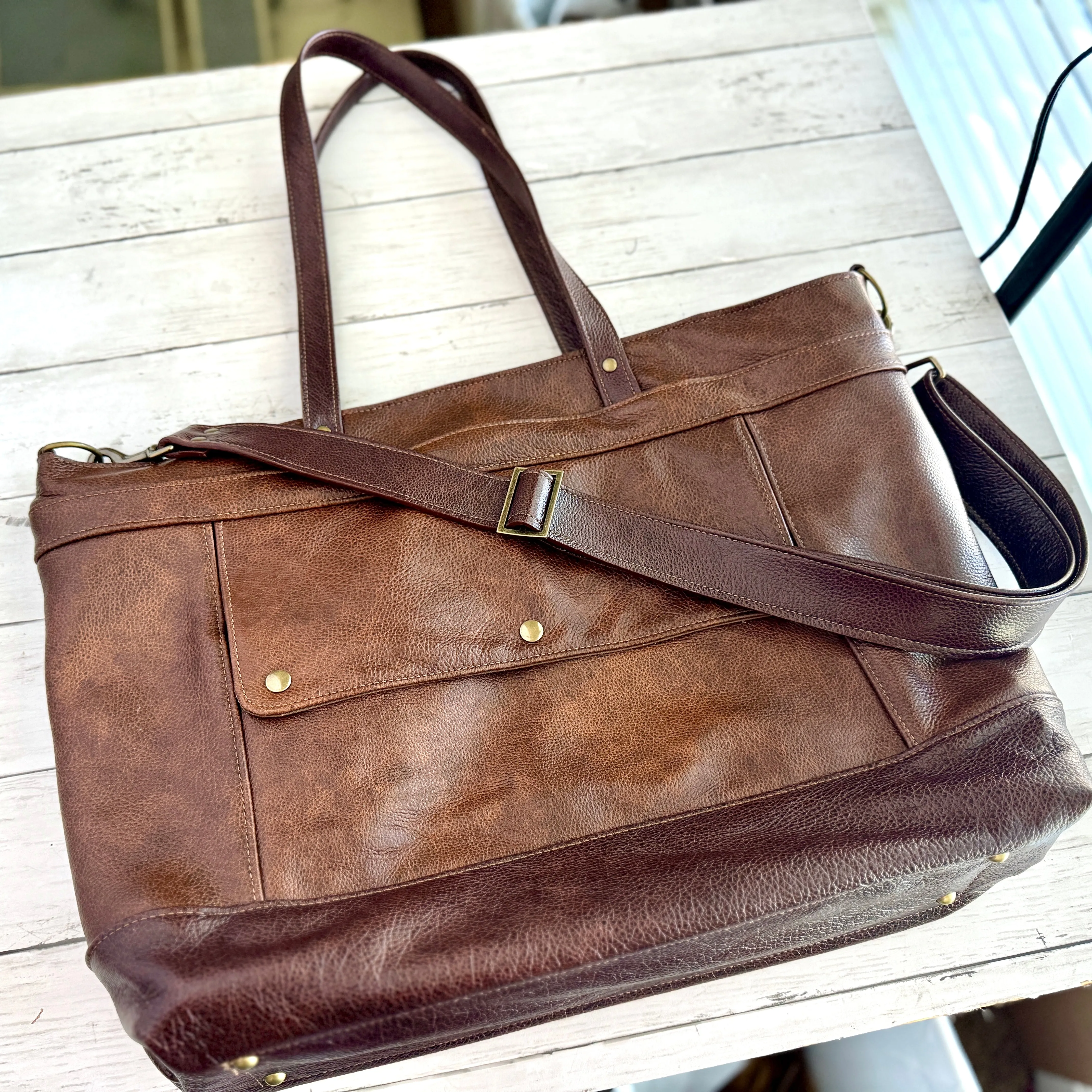 Archive Plus in Chestnut and Dark Roast