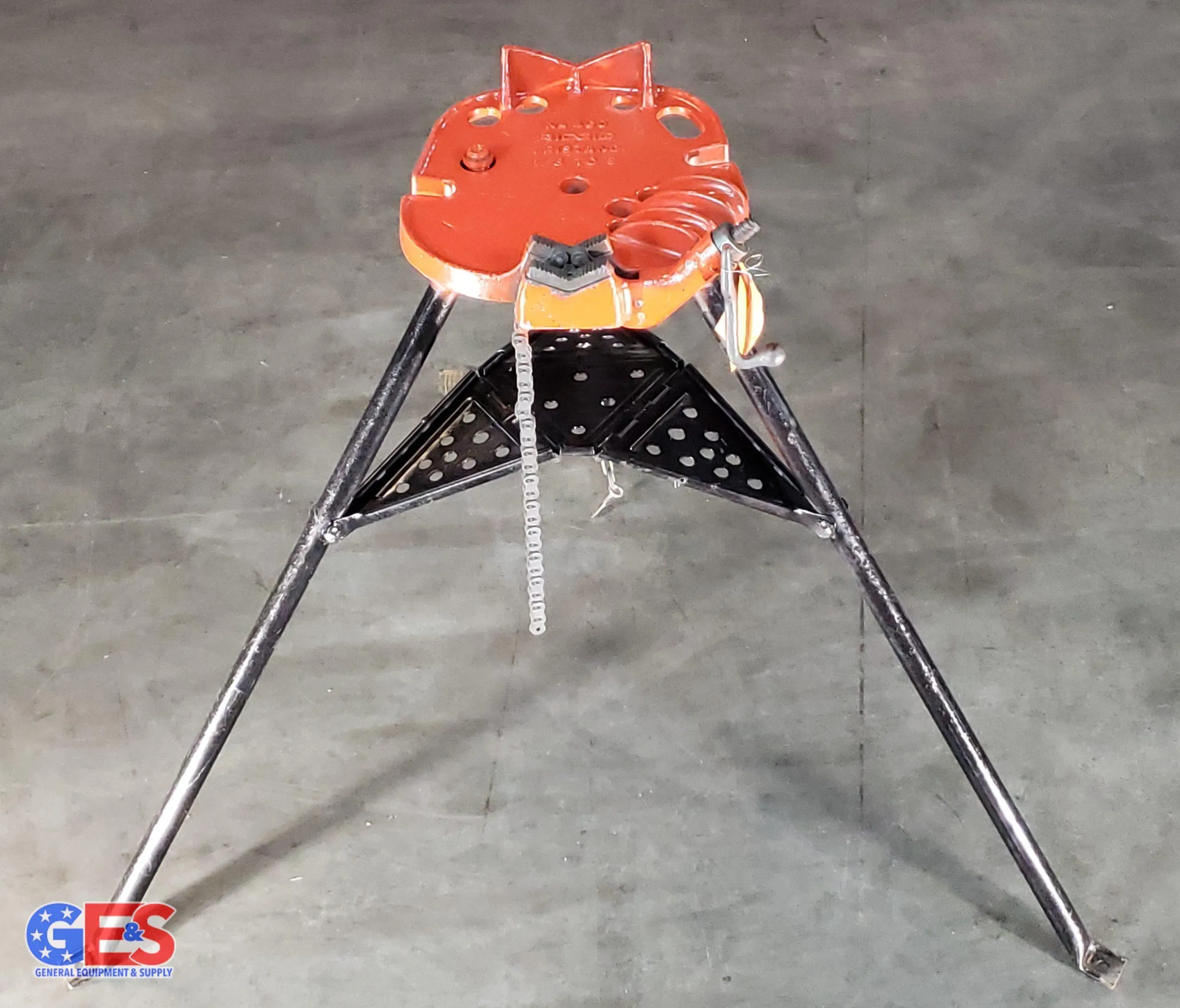 Ridgid 36273 Model 460-6 Portable Tri-Stand Chain Vise with 6in. Pipe Capacity