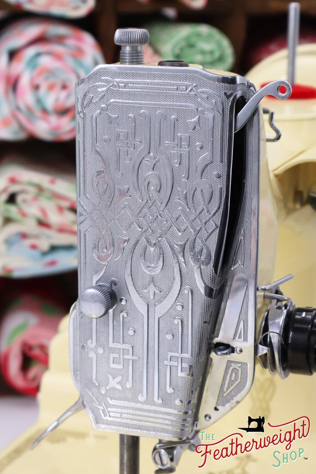 Singer Featherweight 221, AG869*** - Fully Restored in Sugar Cookie