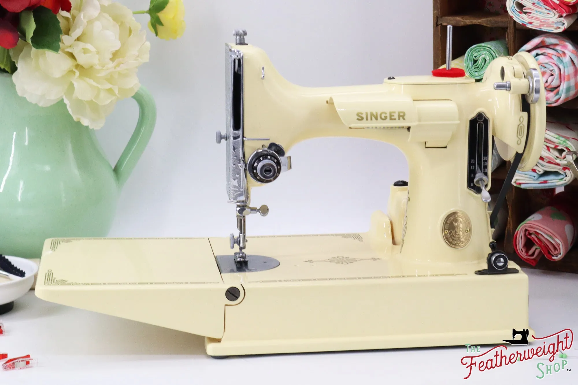 Singer Featherweight 221, AG869*** - Fully Restored in Sugar Cookie