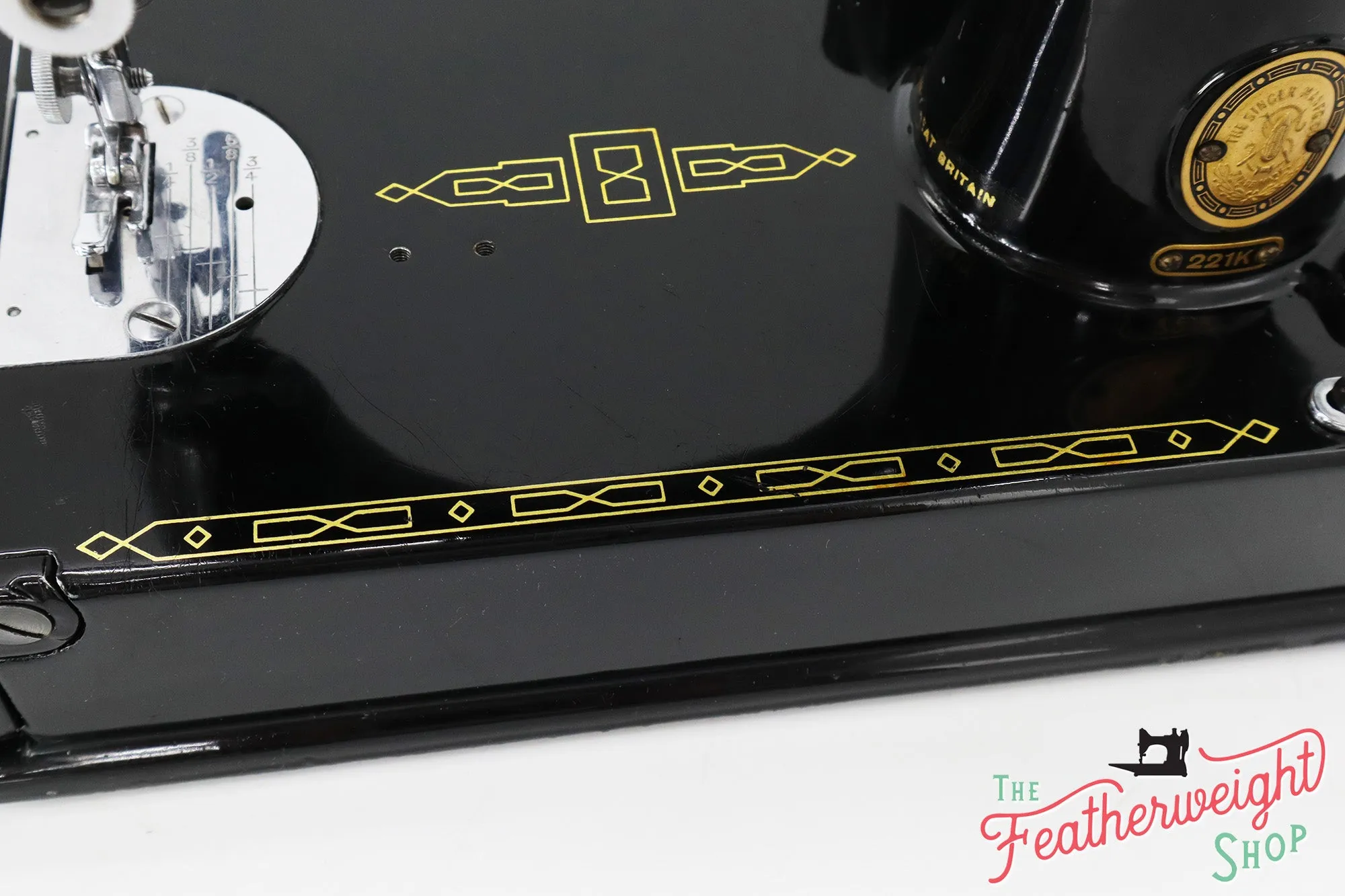 Singer Featherweight 221K Sewing Machine, 1957 - EM016***
